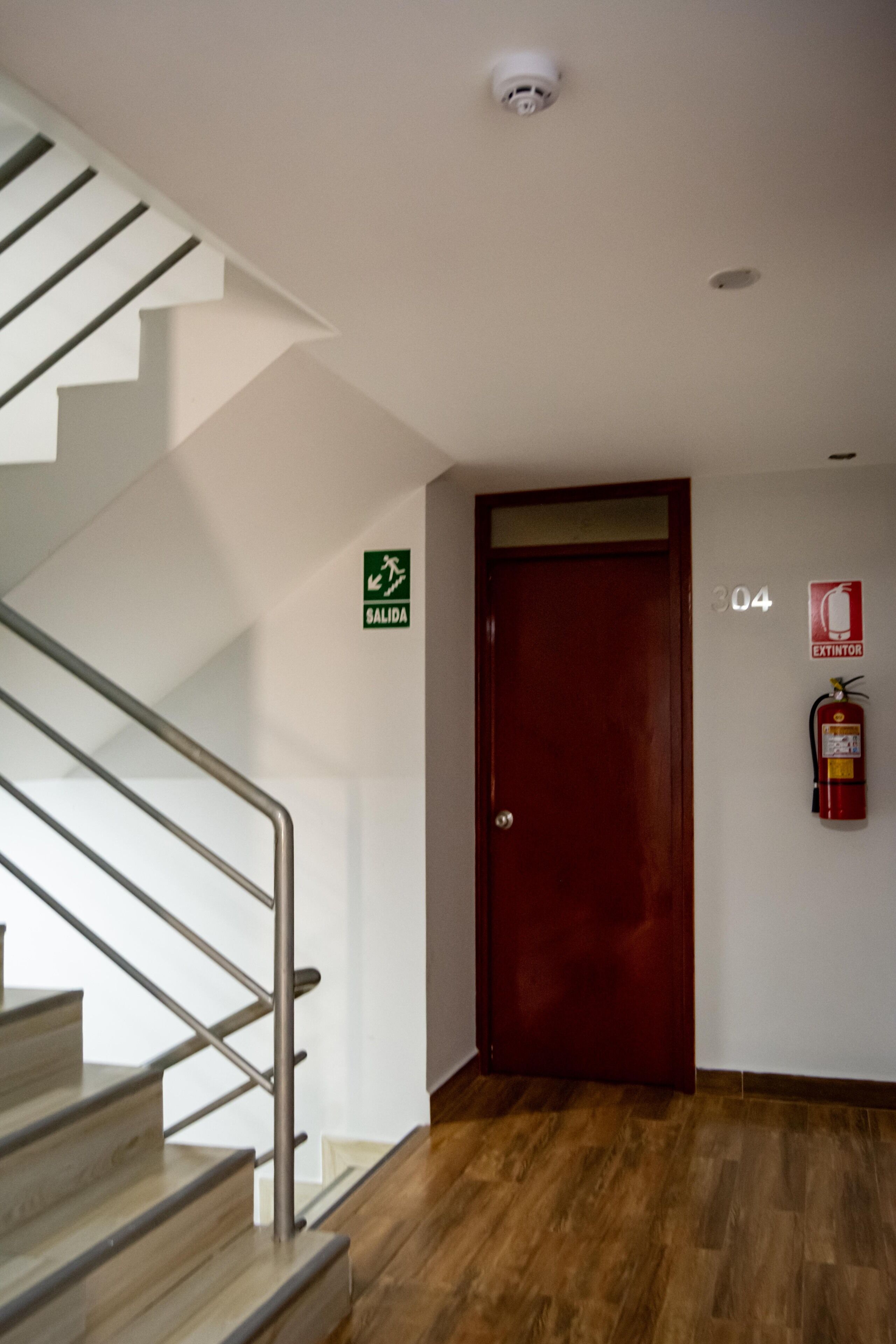 handrails in stairways