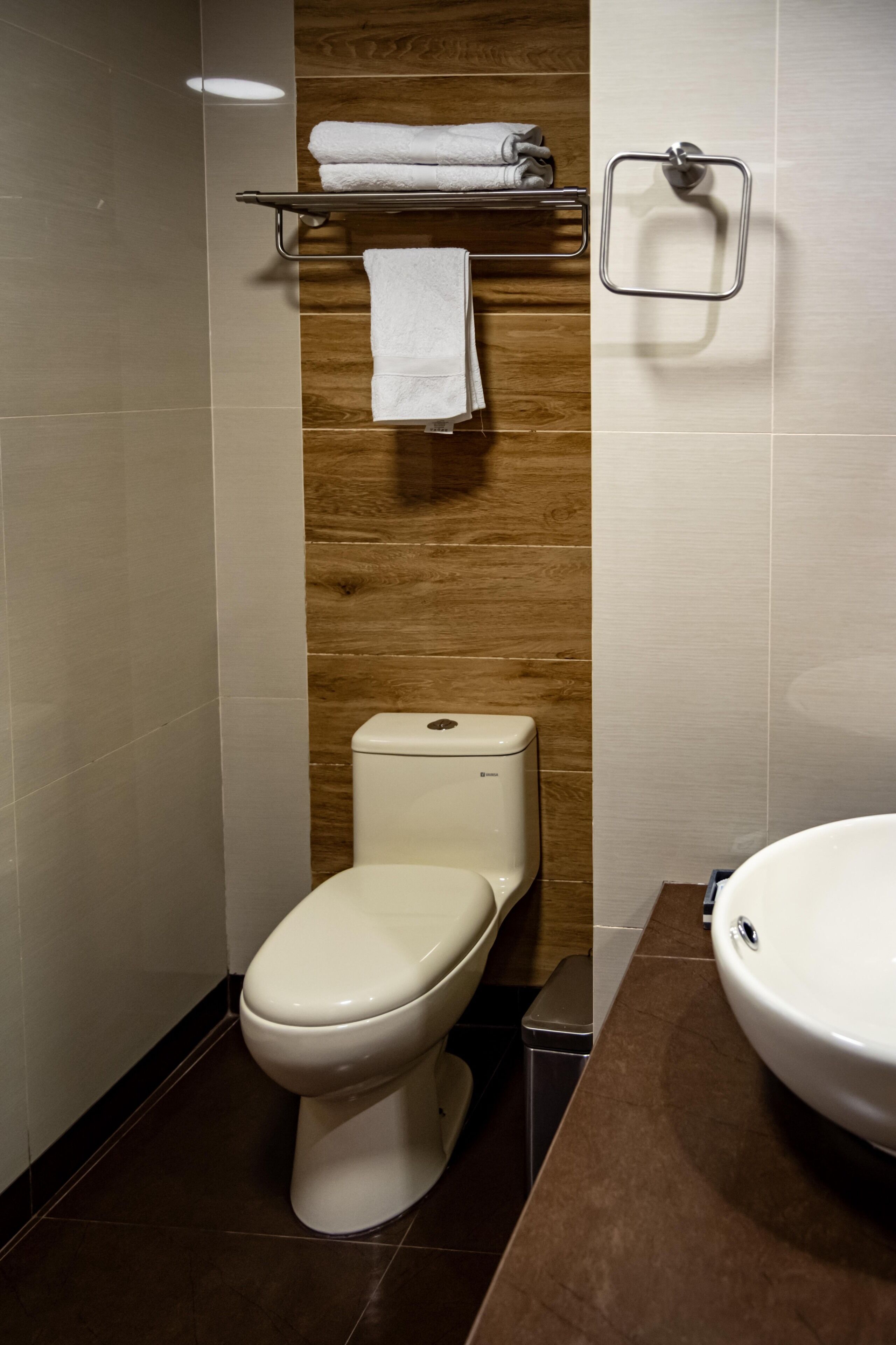 standard double room | bathroom