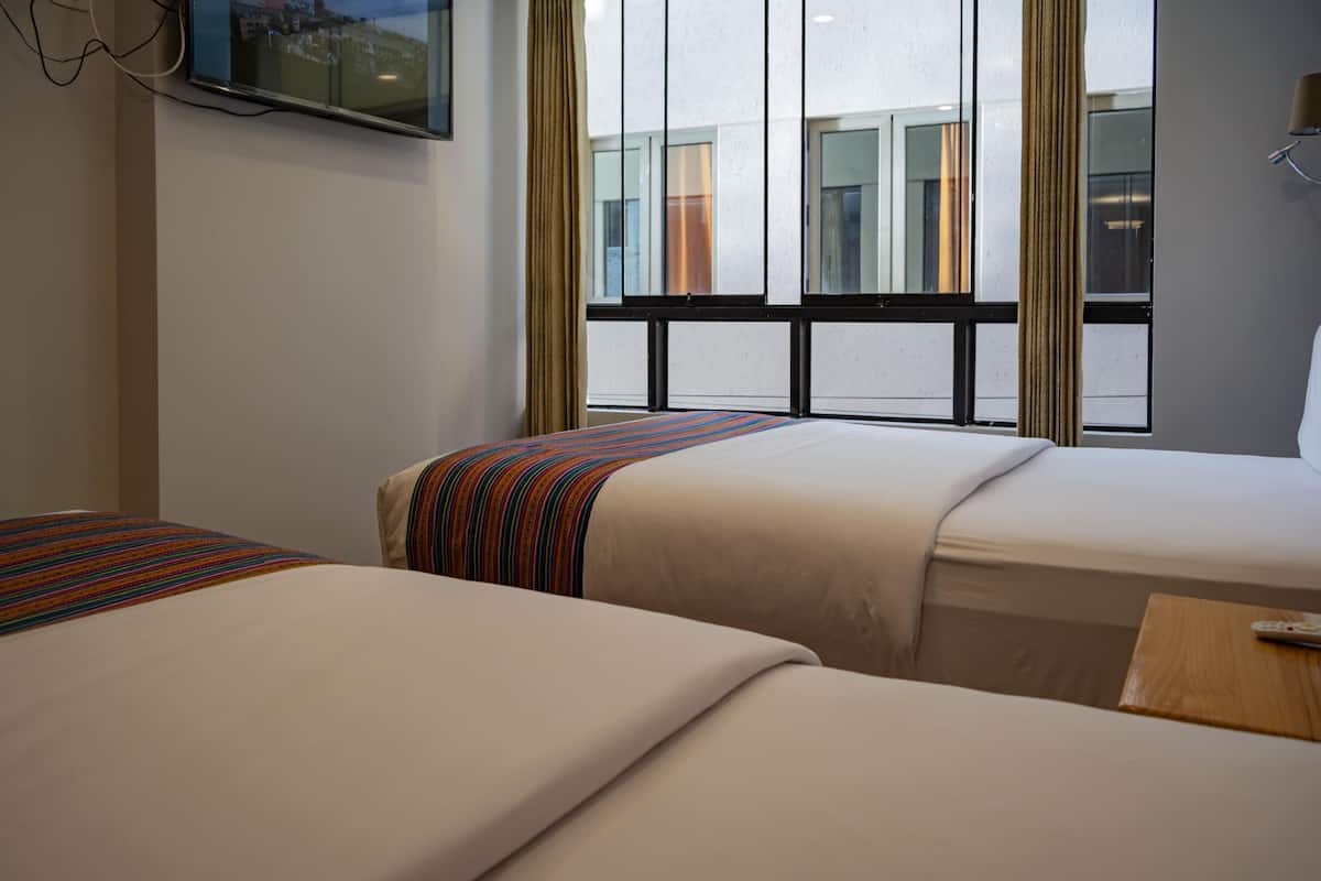 standard twin room | free wifi