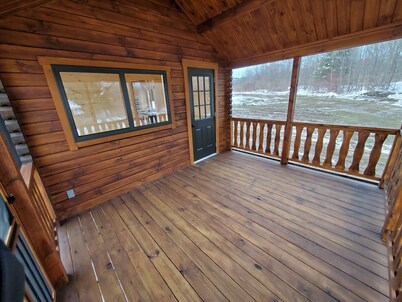 Picturesque Waterfront Log Cabin