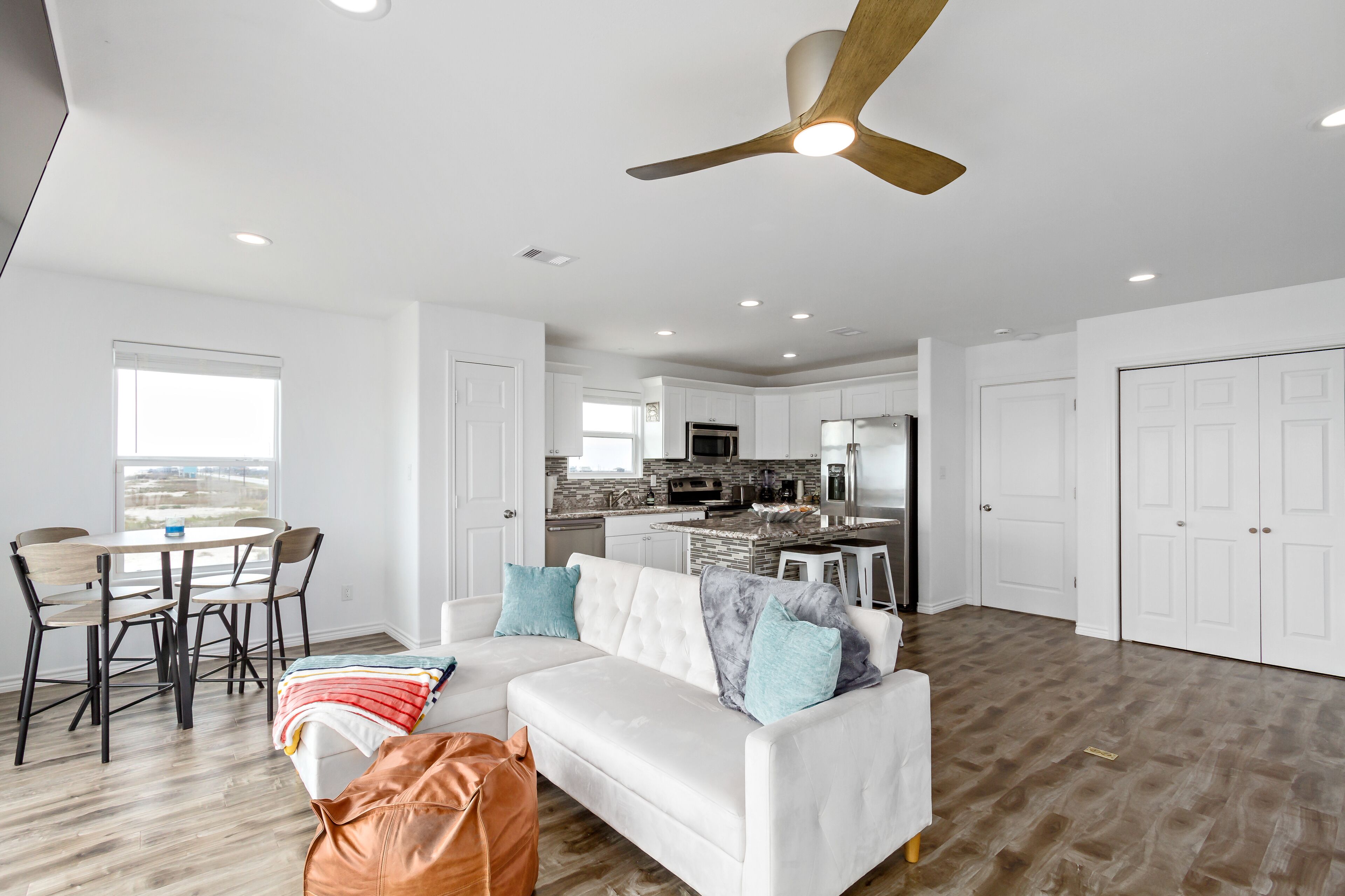 Cab'n by the Sea - ULTRA SECLUDED BEACHFRONT HOME - 2BR/2BA