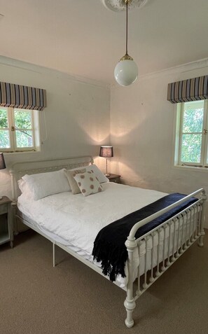 1 bedroom, iron/ironing board, bed sheets