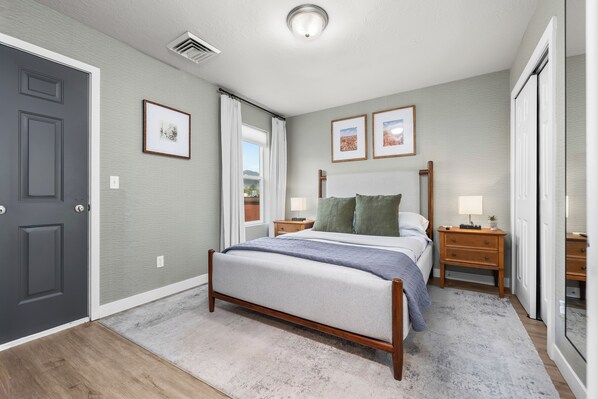 2 habitaciones, tabla de planchar con plancha y wifi gratis 