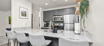 2 Bedroom Cozy Condo Located Downtown SLC!