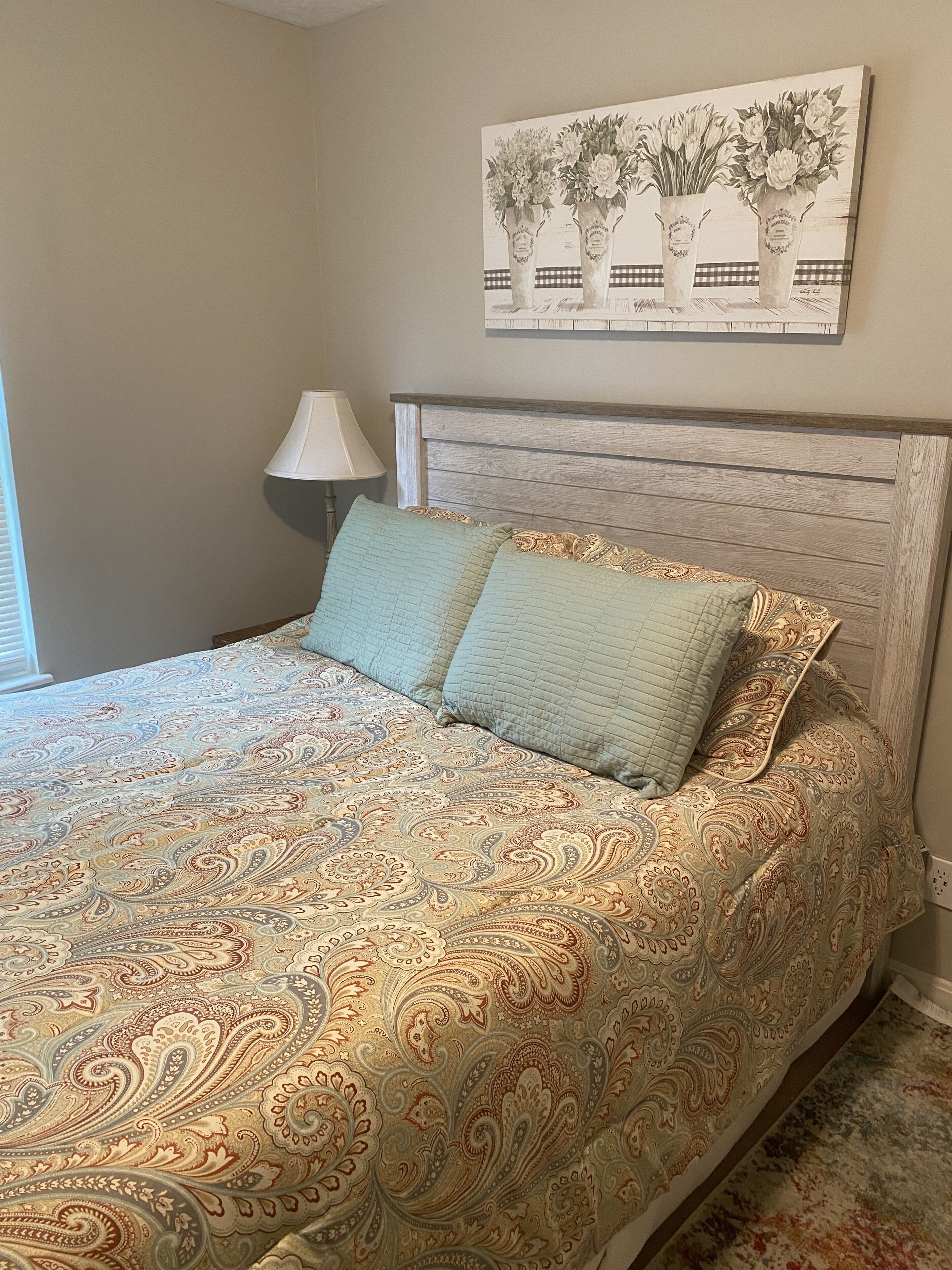 Haven Ridge is a comfortable, quiet, space minutes from the ARK Encounter.