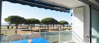 Very nice 6 beds, sea view, with parking !