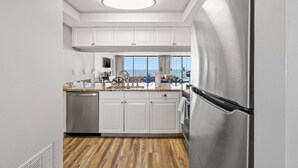 Exterior - Edgewater Tower 2 Unit 304 (Panama City Beach)