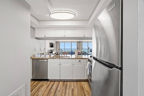 Appartement (Edgewater Tower 2 Unit 304 (1/1)) | Exterieur