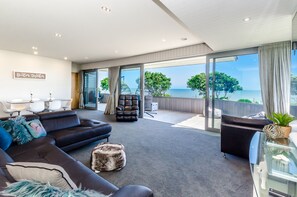 Smart TV, table tennis, toys