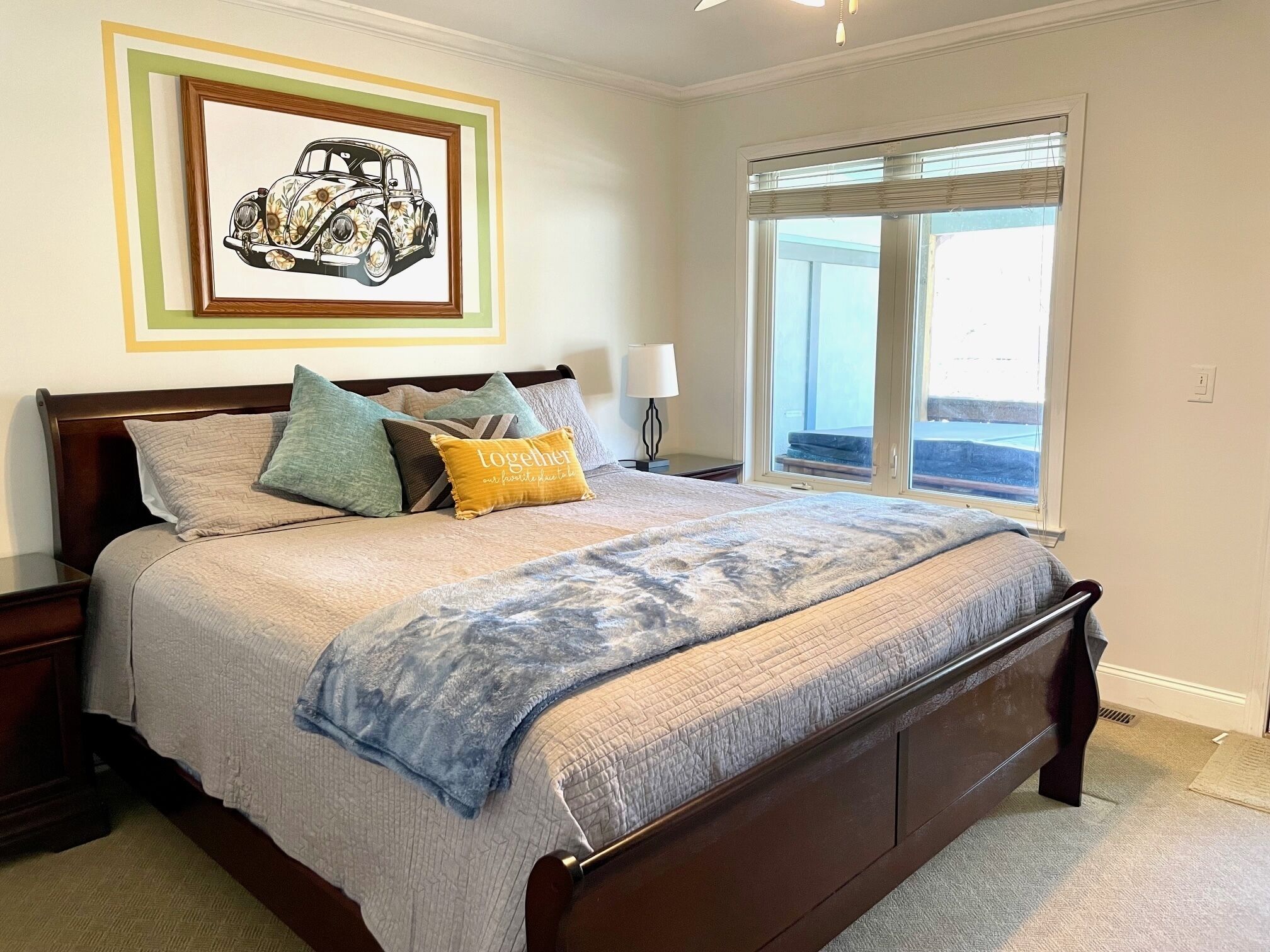 Riverfront walk to Dt Helen, Jacuzzi, Hot tub spa