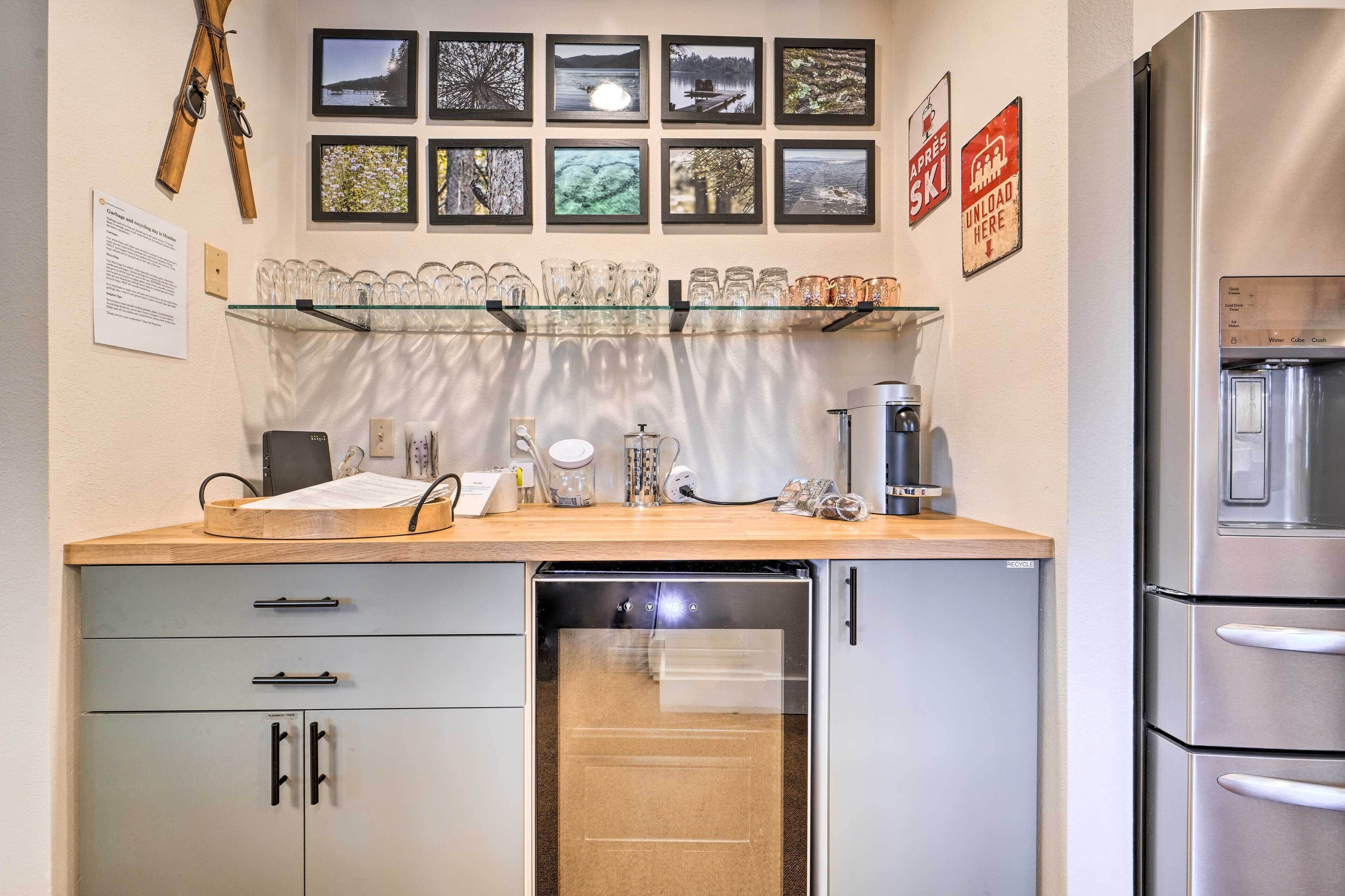 Warm Cabin w/ Furnished Deck 2 Mi to Northstar Ski