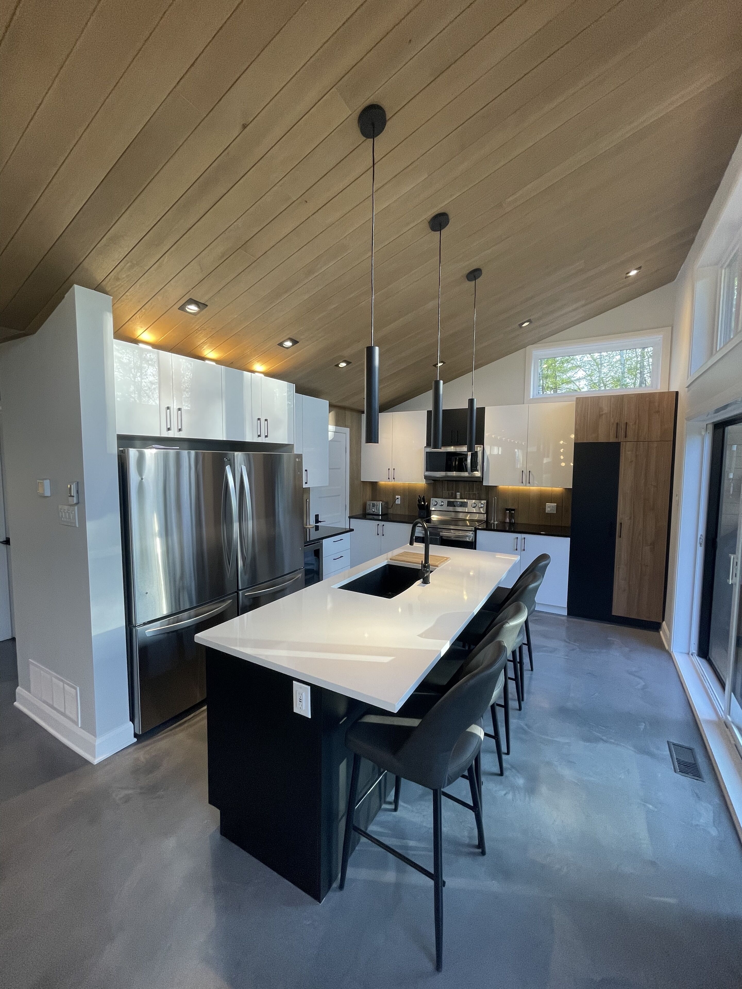 Le SUMMUM St-Sauveur Luxe ++ INDOOR POOL / luxury cottage indoor pool-spa