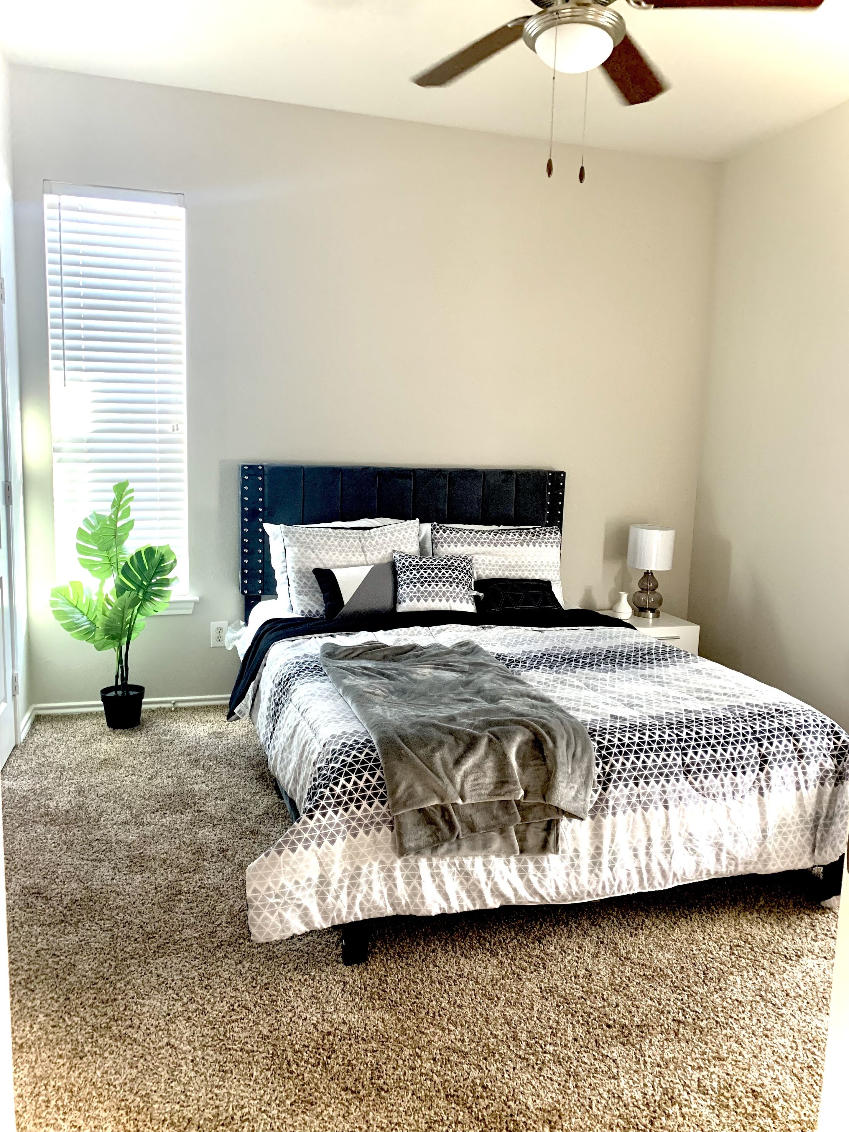 Comfy & Cute|1 bedroom|Pool|FREE Parking|24hr GYM