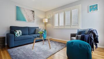 Luxury House | 3 bedrooms, individually decorated, individually furnished, free WiFi