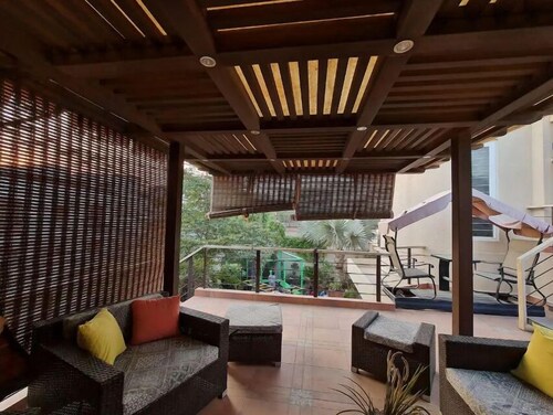 Zaha Home: Akhter Villa-2br Top portion,Jheel Park