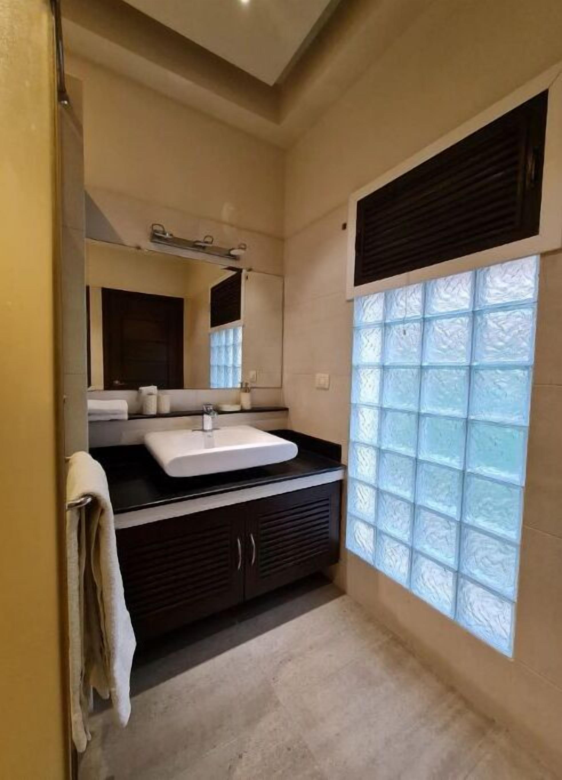 淋浴設備、風筒、提供毛巾、番梘