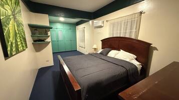 3 Schlafzimmer, Schreibtisch, kostenloses WLAN, Bettwäsche