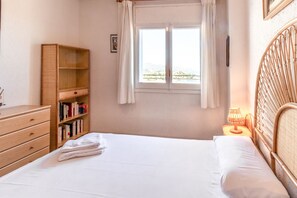 1 chambre, literie fournie