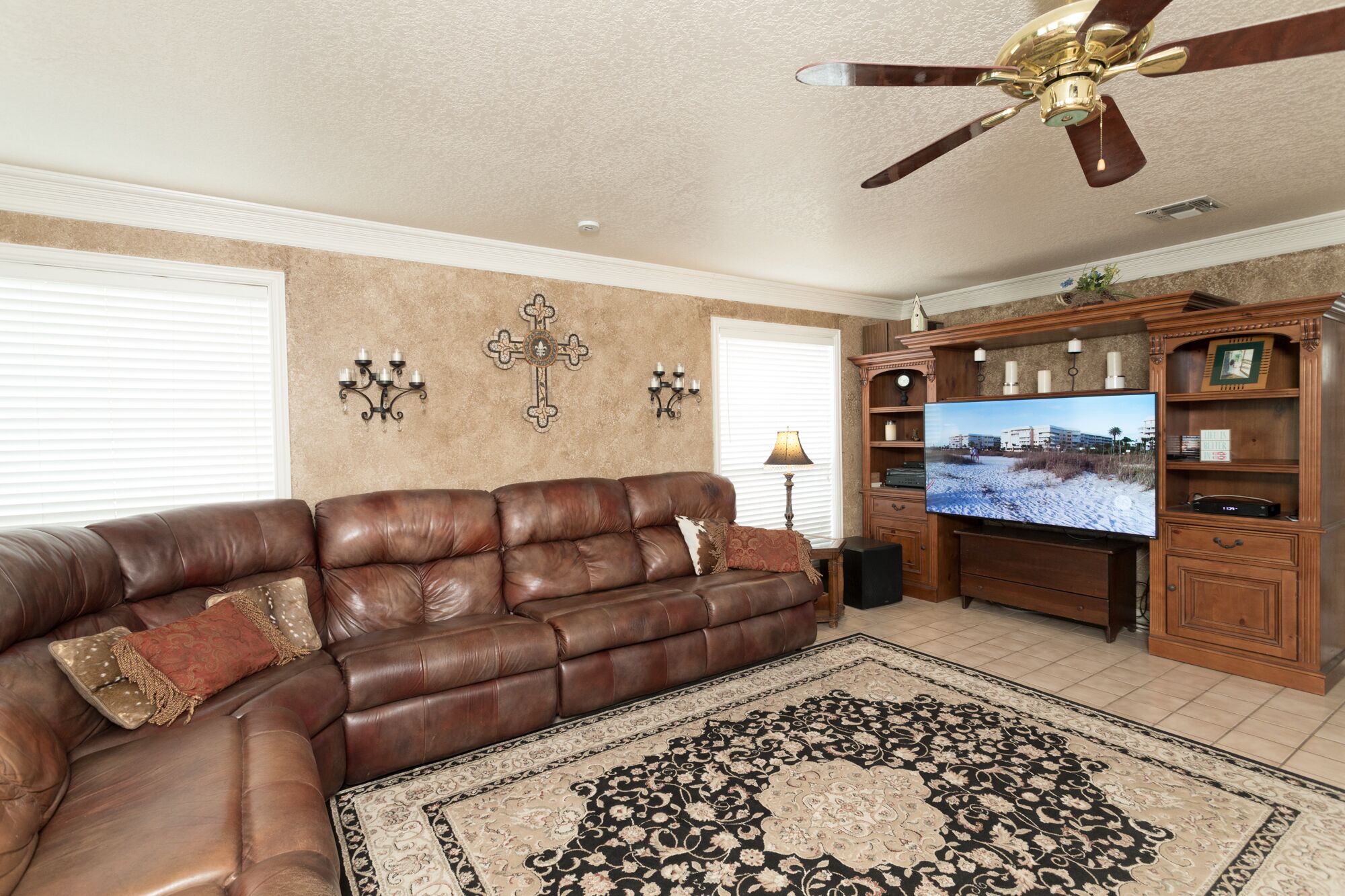 NEW LAKEFRONT! "Lake Daze Dunlap" - minutes from downtown NB, bring the family!