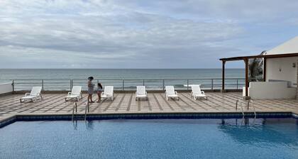 Lovely 3 Bedroom Ocean View Condo in the heart of Manta <br><br>