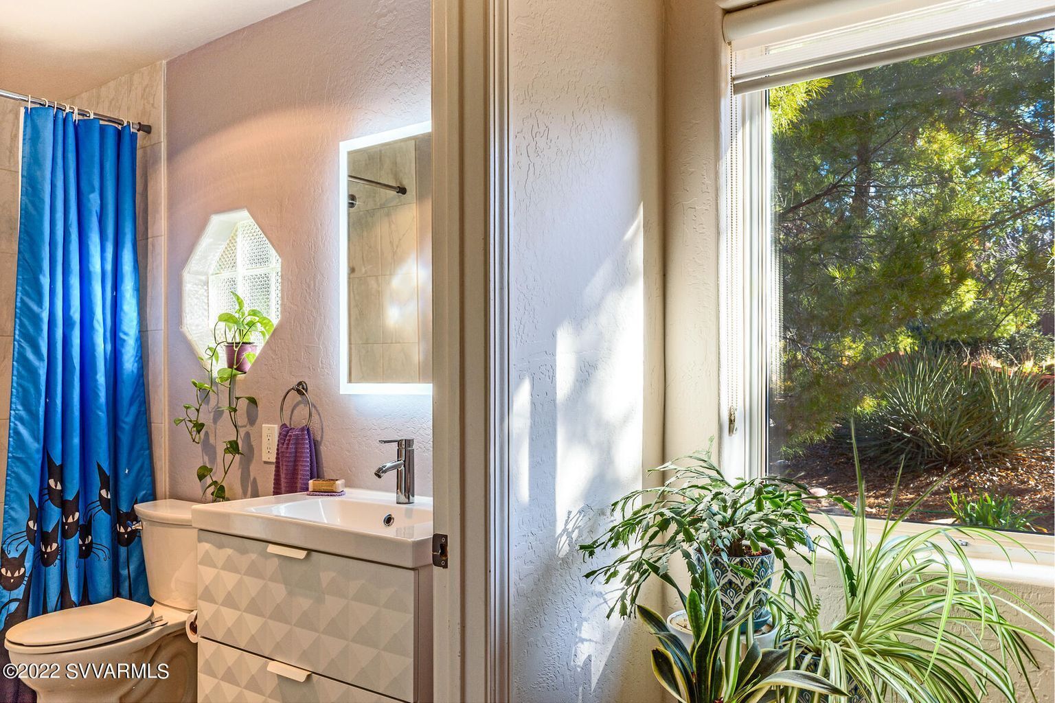 Centrally located in the heart of Sedona with NEW Hot Tub; now also pet friendly