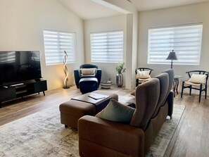 Smart TV, fireplace, DVD player, books