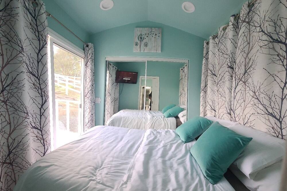 Julian Airbnb & Cheap Cabin Rentals from 184 AirCabins