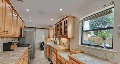 Heated Pool Home 3.6 Miles from Beach
