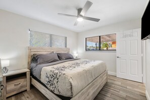 3 bedrooms, desk, iron/ironing board, free WiFi