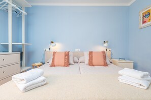 2 chambres, fer et planche à repasser, Wi-Fi gratuit, draps fournis