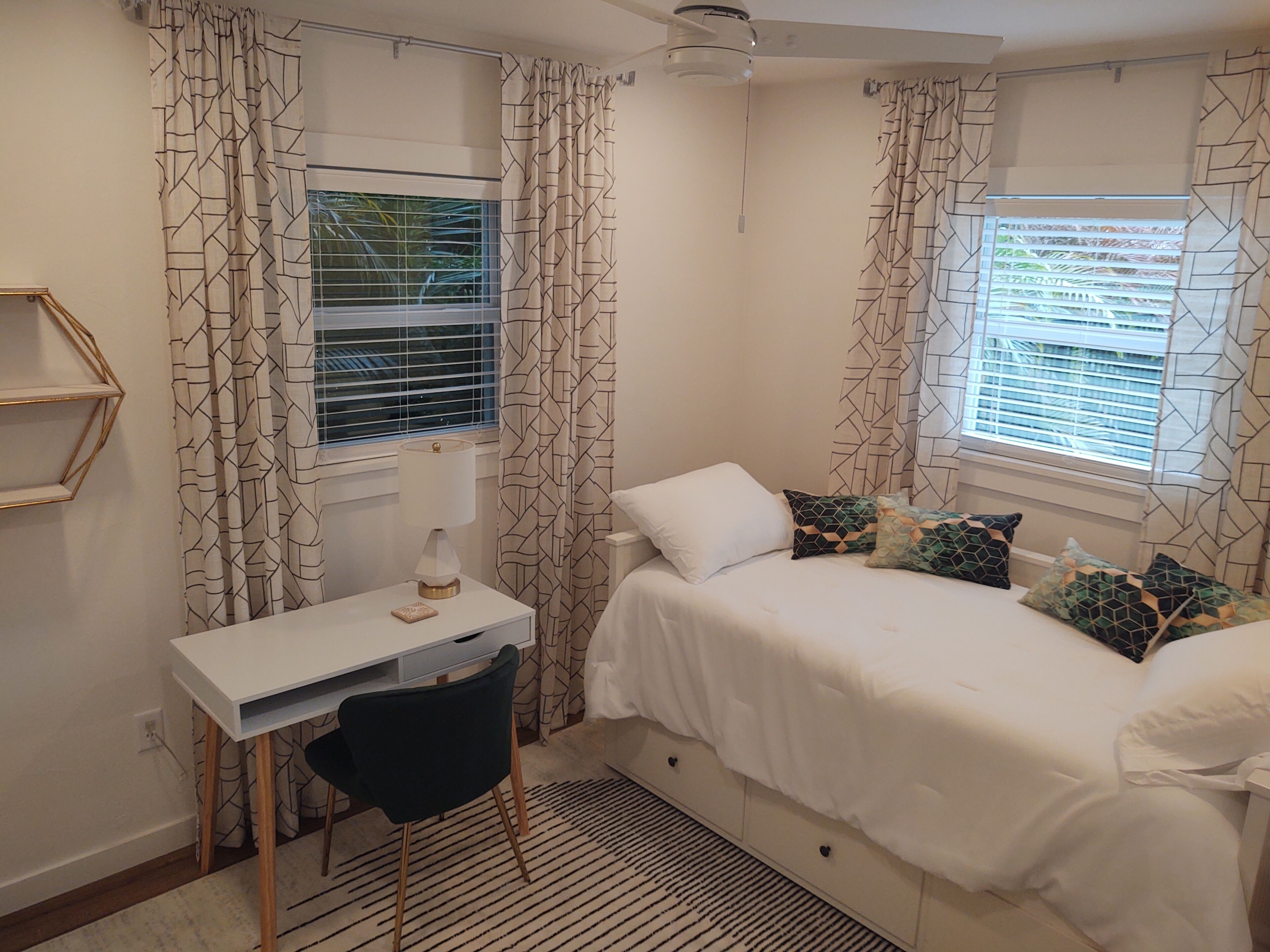 Modern Boho Retreat with Piano. Fenced and Gated in Central Florida!