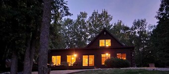 Buffalo Lake Cabin I Private Beach l Detroit Lakes l Pet Friendly