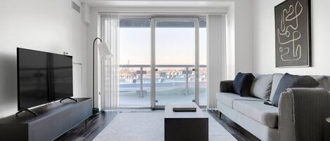 Fernseher, Stereoanlage