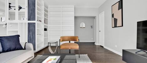 Télévision, chaîne hi-fi