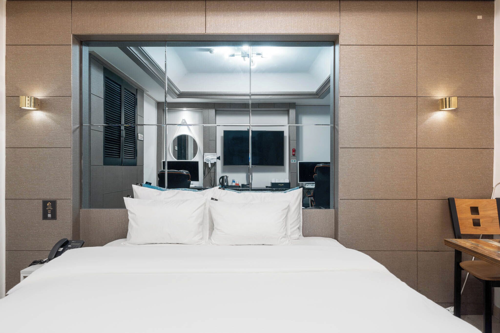 Business Double Room | 1 bedroom, free WiFi, bed sheets