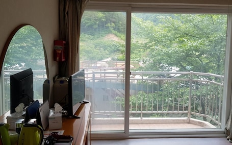 Zimmer (General room (ondol room)) | 1 Schlafzimmer, kostenloses WLAN, Bettwäsche