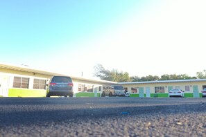 Exterior - Sandman Inn Motel (Daytona Beach)