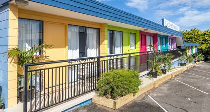 Coast Motel Eden