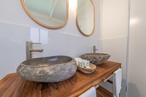 Classic-Dreibettzimmer | Badezimmer