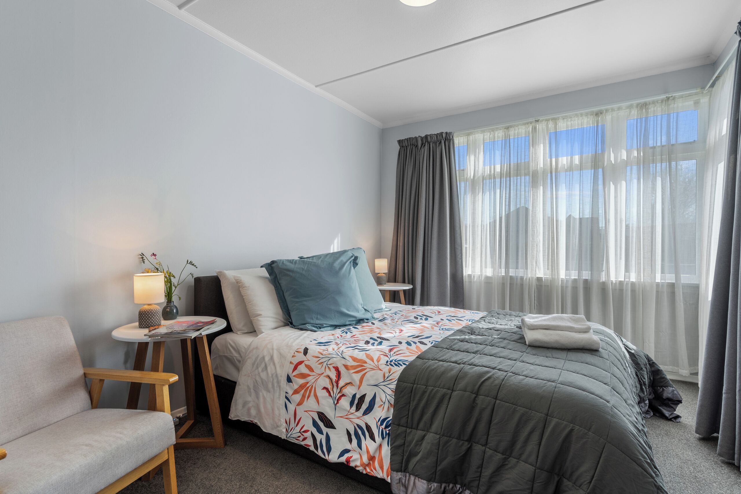 3 slaapkamers, een strijkplank/strijkijzer, wifi, beddengoed