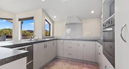 Endless Summer - Mount Maunganui Holiday Home