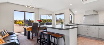 Endless Summer - Mount Maunganui Holiday Home