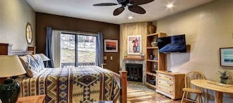 Cozy Condo in Cascade Village, right next to Purgatory Ski Resort!