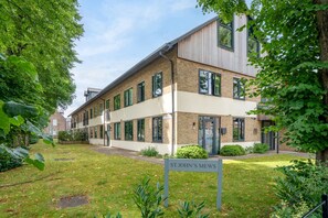 Exterior - 6 St Johns Mews -  a couples retreat that sleeps 2 guests  in 1 bedroom (York)