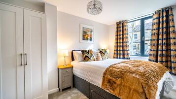 1 bedroom, iron/ironing board, internet