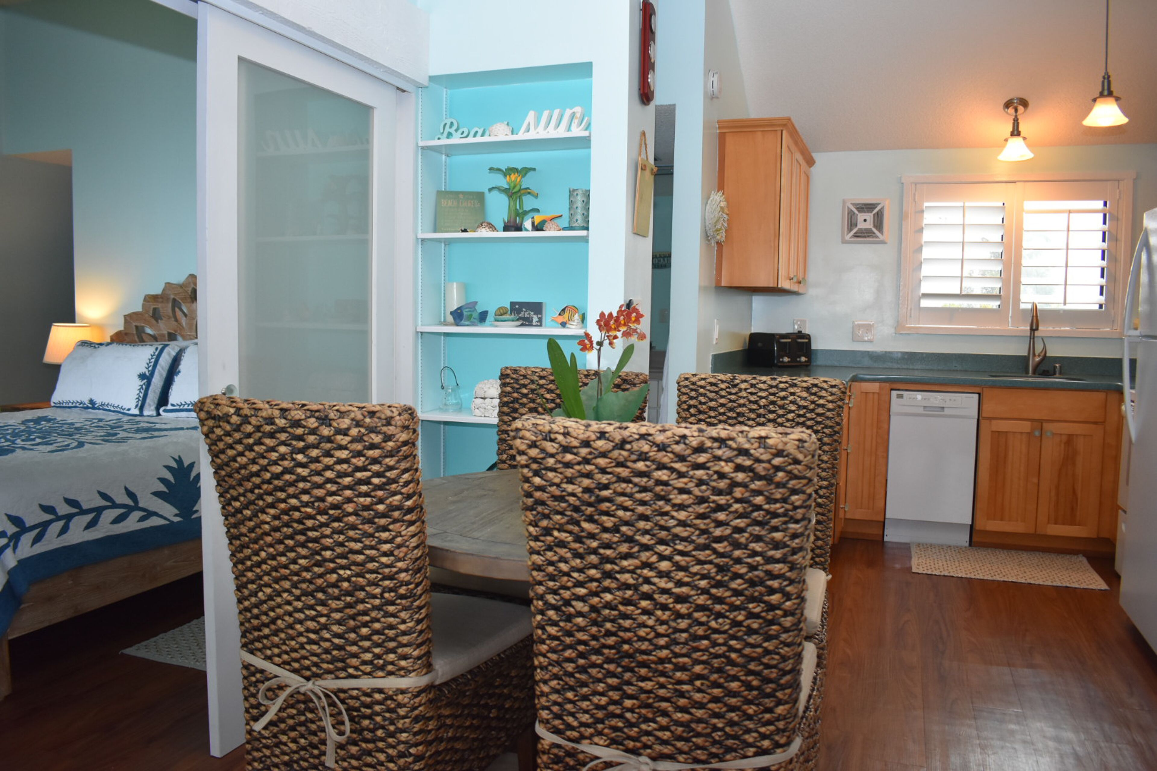 Oceanfront Condo with 180-degree penthouse views