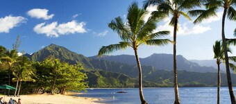 Hotel suite with spectacular mountain/bay view, lanai, 2 pools & 8 tennis courts