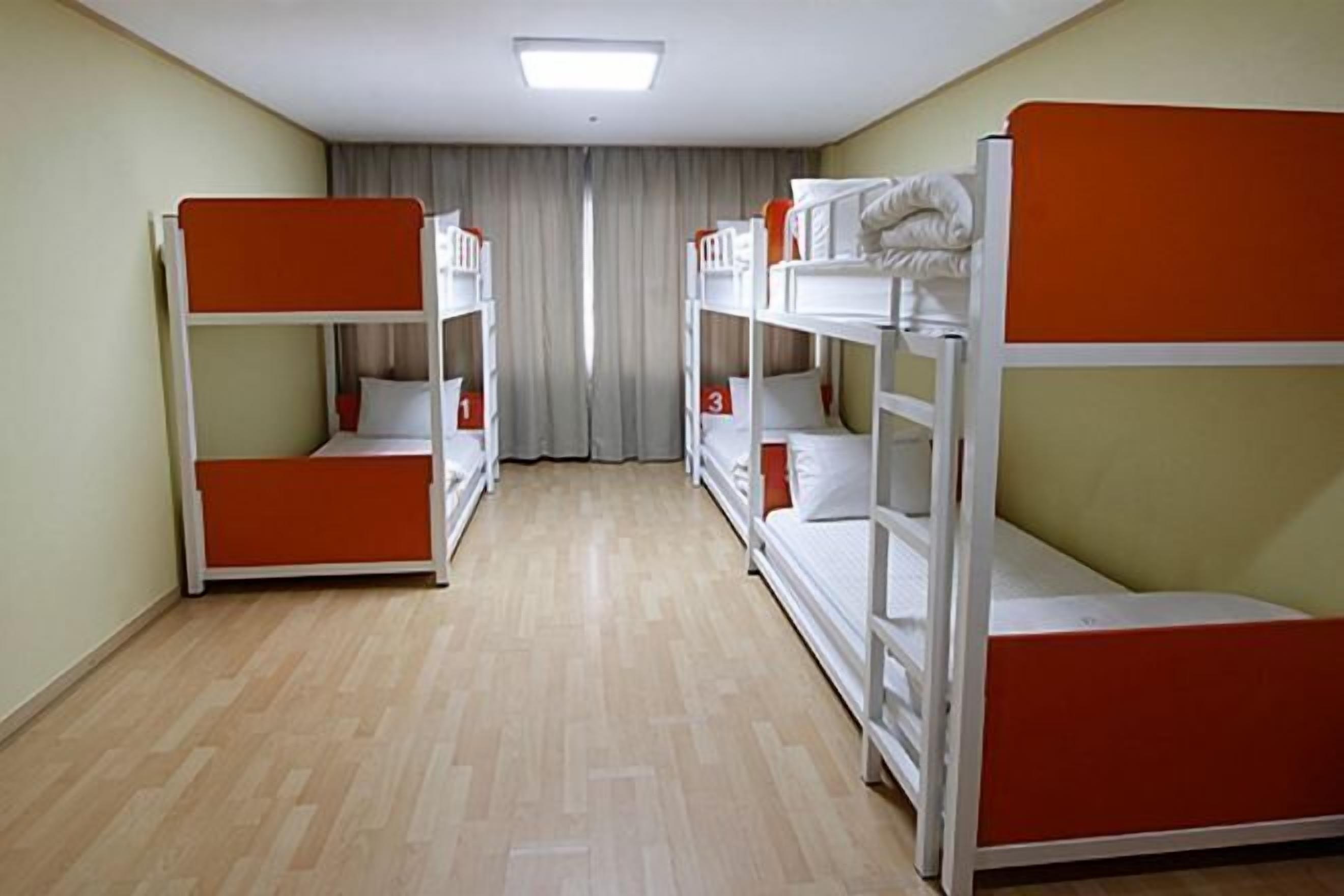 Wifi gratuïta i roba de llit 