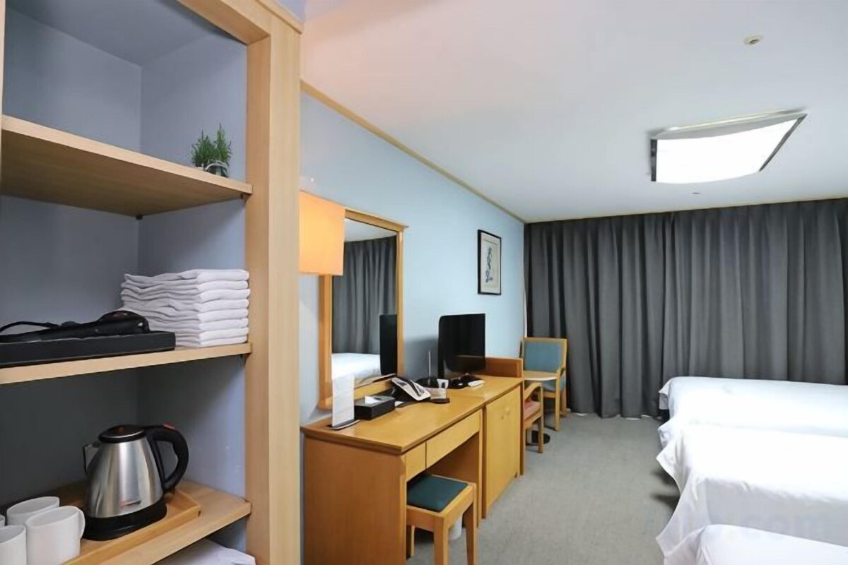 Wifi gratis, decoración individual, mobiliario individual y ropa de cama