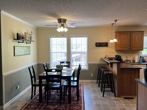 Dining - Shawnee Creek Hideaway - Close to Eminence and the Jacks Fork River! (Eminence)